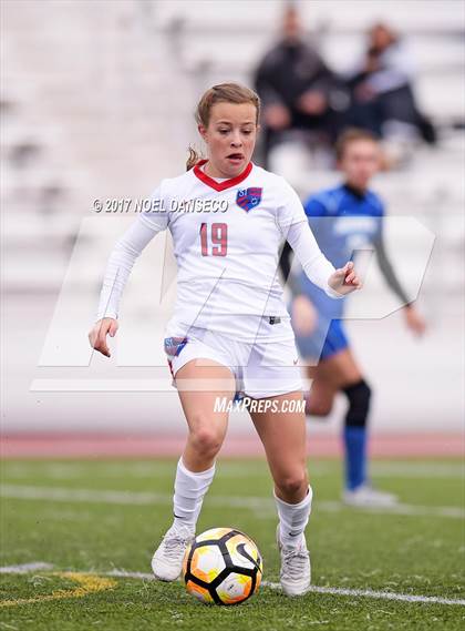 Thumbnail 2 in St. Ignatius vs Presentation photogallery.