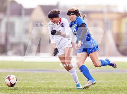 Thumbnail 3 in St. Ignatius vs Presentation photogallery.