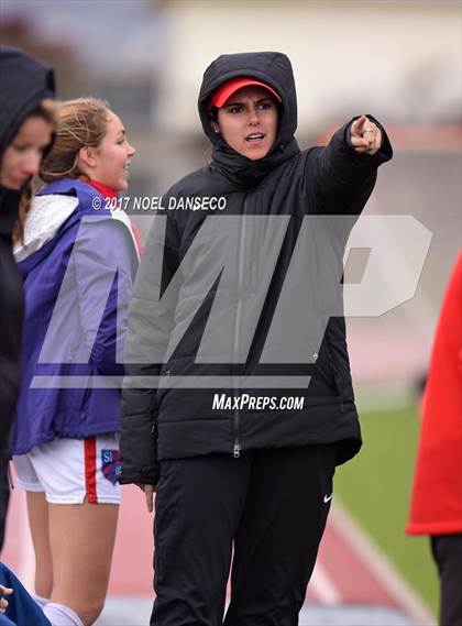 Thumbnail 1 in St. Ignatius vs Presentation photogallery.