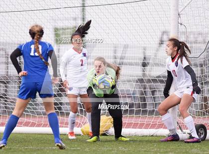 Thumbnail 2 in St. Ignatius vs Presentation photogallery.