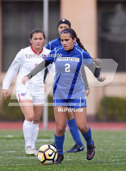 Thumbnail 3 in St. Ignatius vs Presentation photogallery.