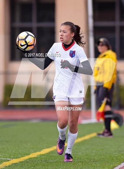 Thumbnail 2 in St. Ignatius vs Presentation photogallery.