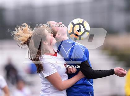 Thumbnail 2 in St. Ignatius vs Presentation photogallery.
