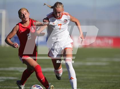 Thumbnail 3 in American Fork vs. Skyridge (UHSAA 6A Semifinal) photogallery.