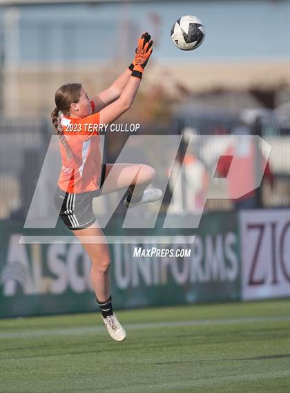 Thumbnail 3 in American Fork vs. Skyridge (UHSAA 6A Semifinal) photogallery.