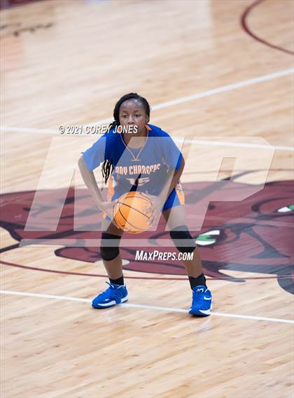 Thumbnail 2 in Central vs Veterans (Screamin' Demon Invitational) photogallery.