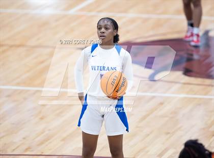 Thumbnail 1 in Central vs Veterans (Screamin' Demon Invitational) photogallery.