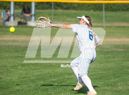 Thumbnail 2 in Del Norte @ San Pasqual photogallery.