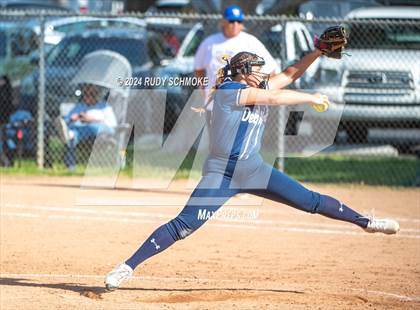 Thumbnail 2 in Del Norte @ San Pasqual photogallery.
