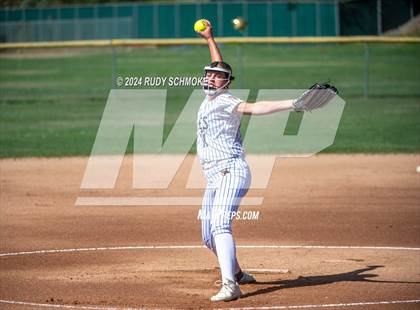 Thumbnail 2 in Del Norte @ San Pasqual photogallery.