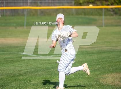 Thumbnail 3 in Del Norte @ San Pasqual photogallery.