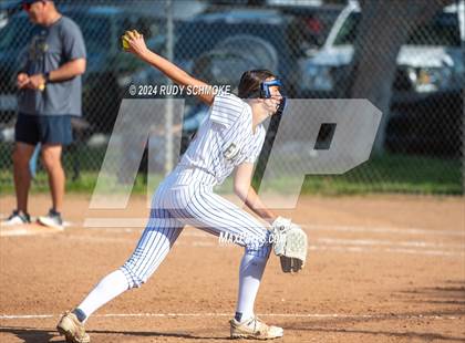 Thumbnail 3 in Del Norte @ San Pasqual photogallery.