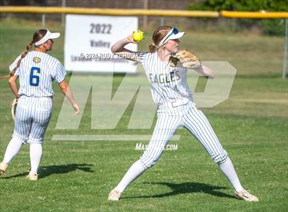 Thumbnail 3 in Del Norte @ San Pasqual photogallery.