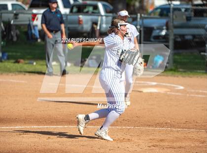 Thumbnail 3 in Del Norte @ San Pasqual photogallery.