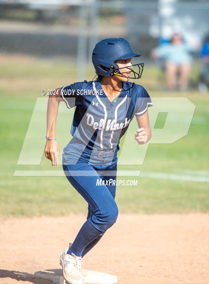Thumbnail 3 in Del Norte @ San Pasqual photogallery.