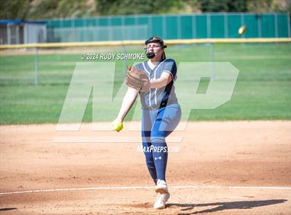 Thumbnail 2 in Del Norte @ San Pasqual photogallery.
