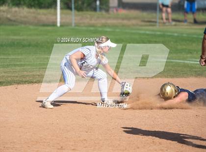 Thumbnail 3 in Del Norte @ San Pasqual photogallery.