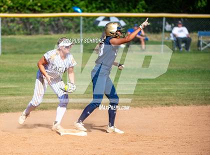 Thumbnail 1 in Del Norte @ San Pasqual photogallery.