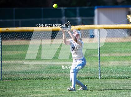 Thumbnail 3 in Del Norte @ San Pasqual photogallery.