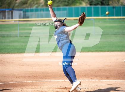 Thumbnail 2 in Del Norte @ San Pasqual photogallery.