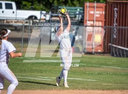 Thumbnail 3 in Del Norte @ San Pasqual photogallery.