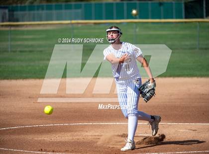 Thumbnail 2 in Del Norte @ San Pasqual photogallery.