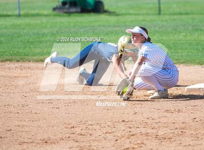 Thumbnail 3 in Del Norte @ San Pasqual photogallery.
