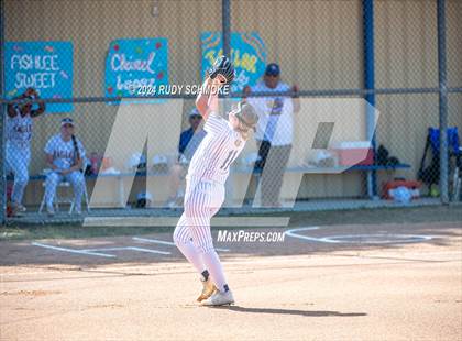 Thumbnail 3 in Del Norte @ San Pasqual photogallery.