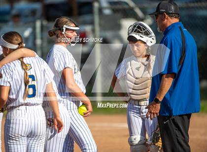 Thumbnail 1 in Del Norte @ San Pasqual photogallery.