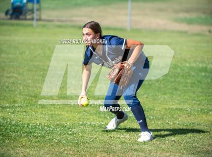 Thumbnail 2 in Del Norte @ San Pasqual photogallery.