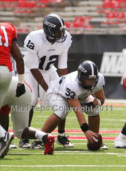 Thumbnail 2 in Dwyer vs. Glenville (Kirk Herbstreit National Kickoff Classic) photogallery.