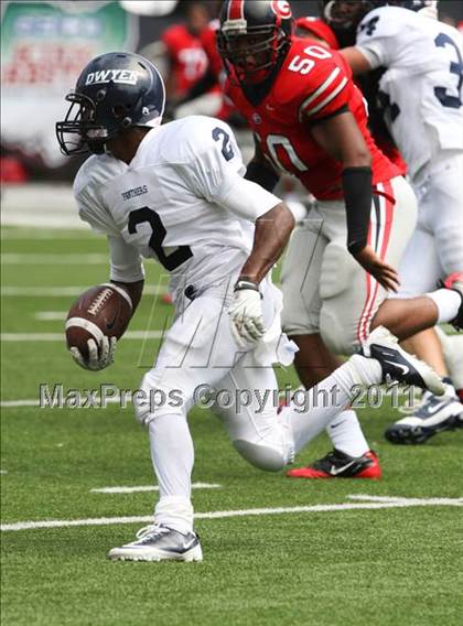 Thumbnail 1 in Dwyer vs. Glenville (Kirk Herbstreit National Kickoff Classic) photogallery.