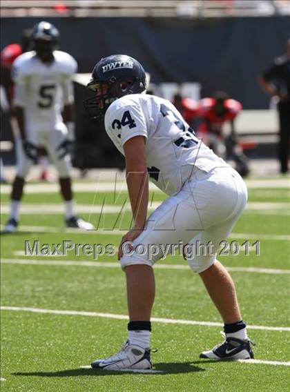 Thumbnail 1 in Dwyer vs. Glenville (Kirk Herbstreit National Kickoff Classic) photogallery.
