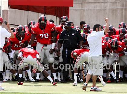 Thumbnail 2 in Dwyer vs. Glenville (Kirk Herbstreit National Kickoff Classic) photogallery.