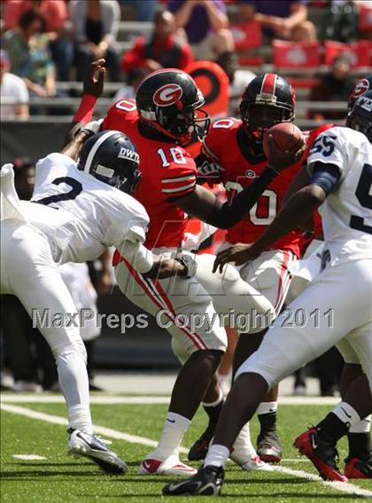 Thumbnail 1 in Dwyer vs. Glenville (Kirk Herbstreit National Kickoff Classic) photogallery.