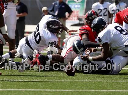 Thumbnail 1 in Dwyer vs. Glenville (Kirk Herbstreit National Kickoff Classic) photogallery.