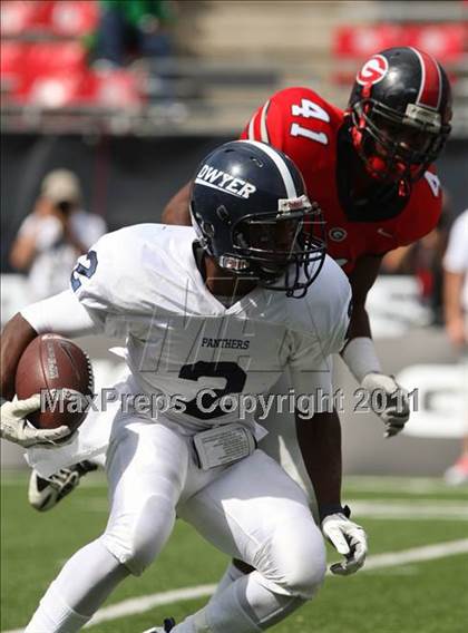 Thumbnail 2 in Dwyer vs. Glenville (Kirk Herbstreit National Kickoff Classic) photogallery.