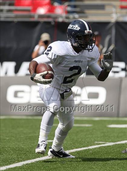 Thumbnail 2 in Dwyer vs. Glenville (Kirk Herbstreit National Kickoff Classic) photogallery.