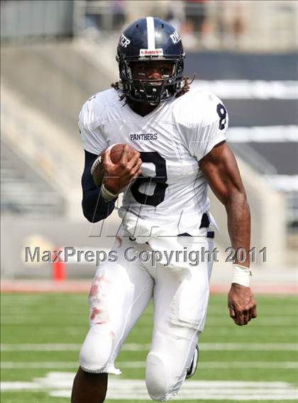 Thumbnail 2 in Dwyer vs. Glenville (Kirk Herbstreit National Kickoff Classic) photogallery.