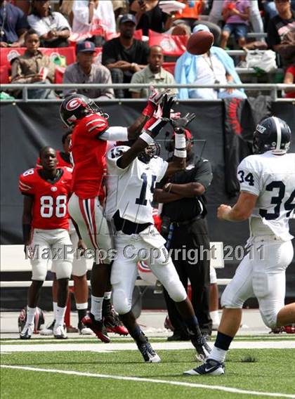 Thumbnail 2 in Dwyer vs. Glenville (Kirk Herbstreit National Kickoff Classic) photogallery.