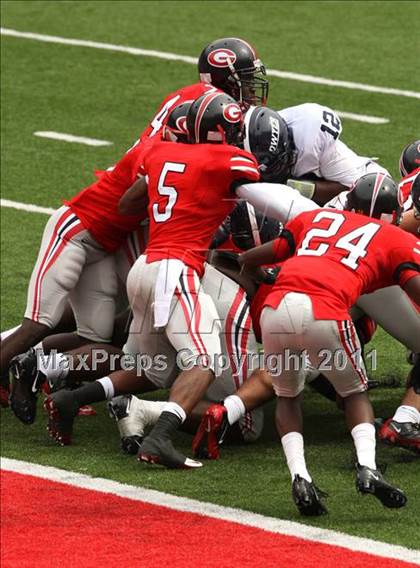 Thumbnail 1 in Dwyer vs. Glenville (Kirk Herbstreit National Kickoff Classic) photogallery.
