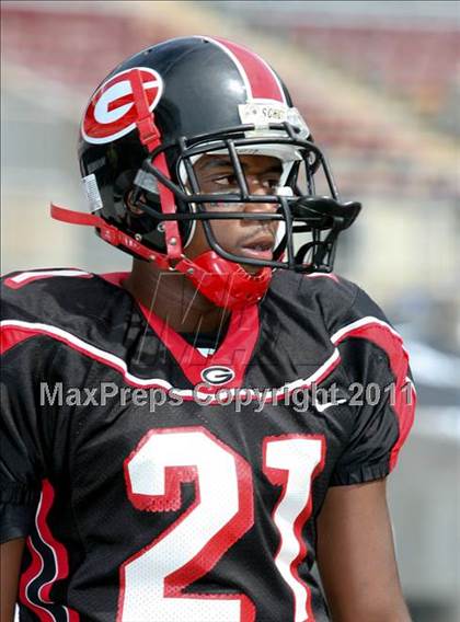 Thumbnail 1 in Dwyer vs. Glenville (Kirk Herbstreit National Kickoff Classic) photogallery.