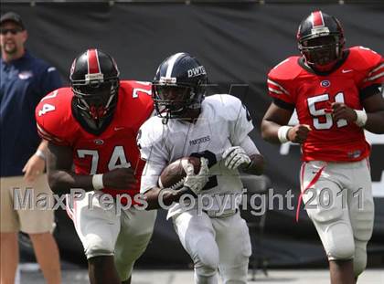 Thumbnail 2 in Dwyer vs. Glenville (Kirk Herbstreit National Kickoff Classic) photogallery.