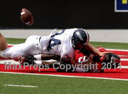 Thumbnail 3 in Dwyer vs. Glenville (Kirk Herbstreit National Kickoff Classic) photogallery.