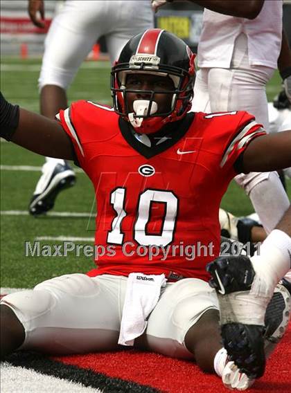 Thumbnail 3 in Dwyer vs. Glenville (Kirk Herbstreit National Kickoff Classic) photogallery.
