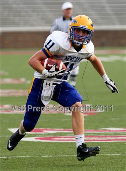 Thumbnail 3 in Dixie Heights vs. Newport Central Catholic (Skyline Crosstown Showdown) photogallery.