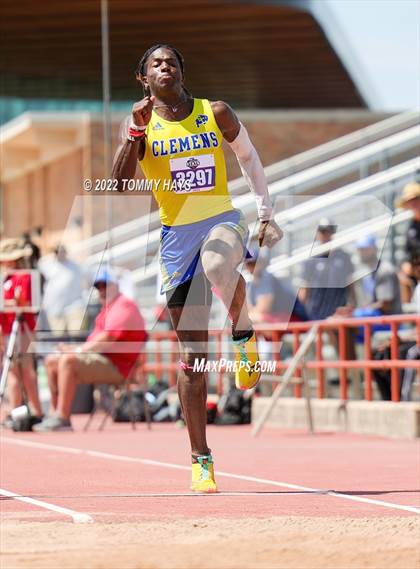 Thumbnail 1 in UIL 6A State Track Meet photogallery.