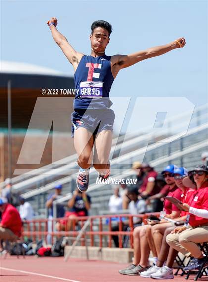 Thumbnail 1 in UIL 6A State Track Meet photogallery.
