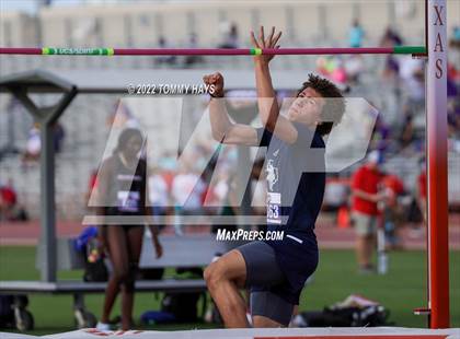 Thumbnail 1 in UIL 6A State Track Meet photogallery.