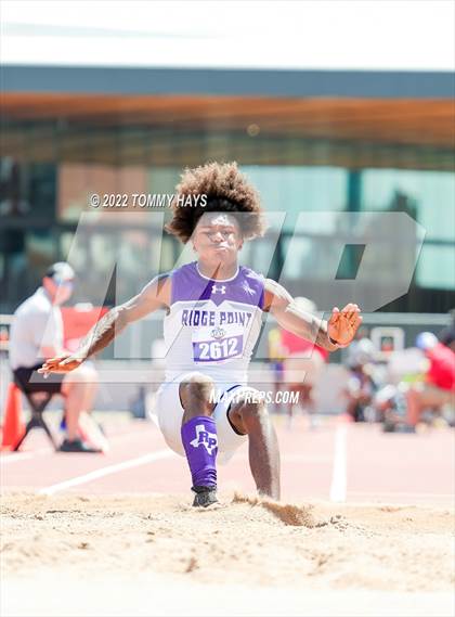 Thumbnail 2 in UIL 6A State Track Meet photogallery.